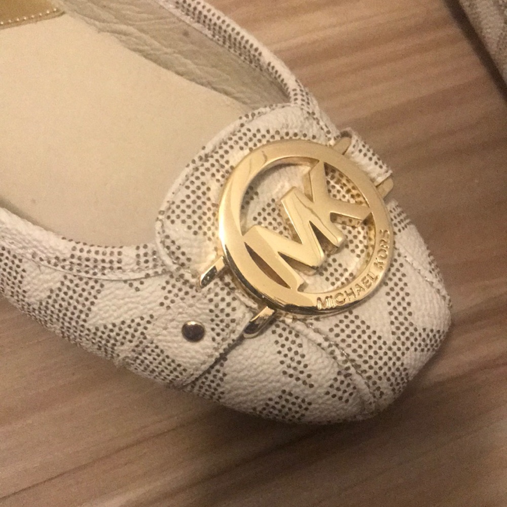 Shoes - Picture 2 of 2